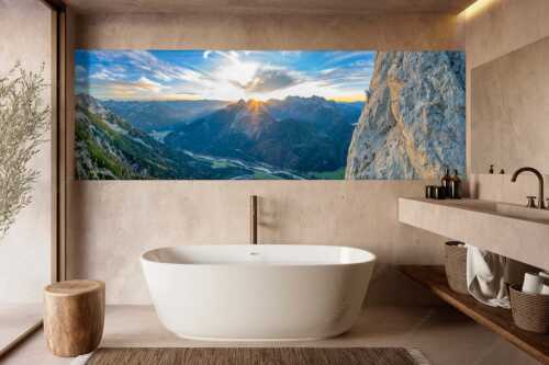 Vroni Kammermeier in der Route -die Kür- an der Gerber Südwand im Karwendel - In der Kür - Größe ca. 300x100cm, Seitenverhältnis 3:1 - Klettern Gerbersüdwand im Karwendel - weitere Infos unter https://www.kriner-weiermann.de