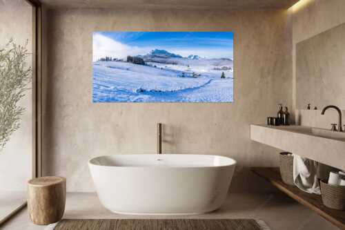 Blick am Tonihof vorbei zum Wetterstein- und Estergebirge - Jetz is er da - Größe ca. 180x90cm, Seitenverhältnis 2:1 - Winterlandschaft Werdenfels mit Wetterstein - weitere Infos unter https://www.kriner-weiermann.de