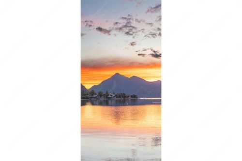 Blick über den Walchensee zum Sonnenaufgang am Jochberg - Jochberg Erwachen - Seitenverhältnis 1:2 - Walchensee - weitere Infos unter https://www.kriner-weiermann.de