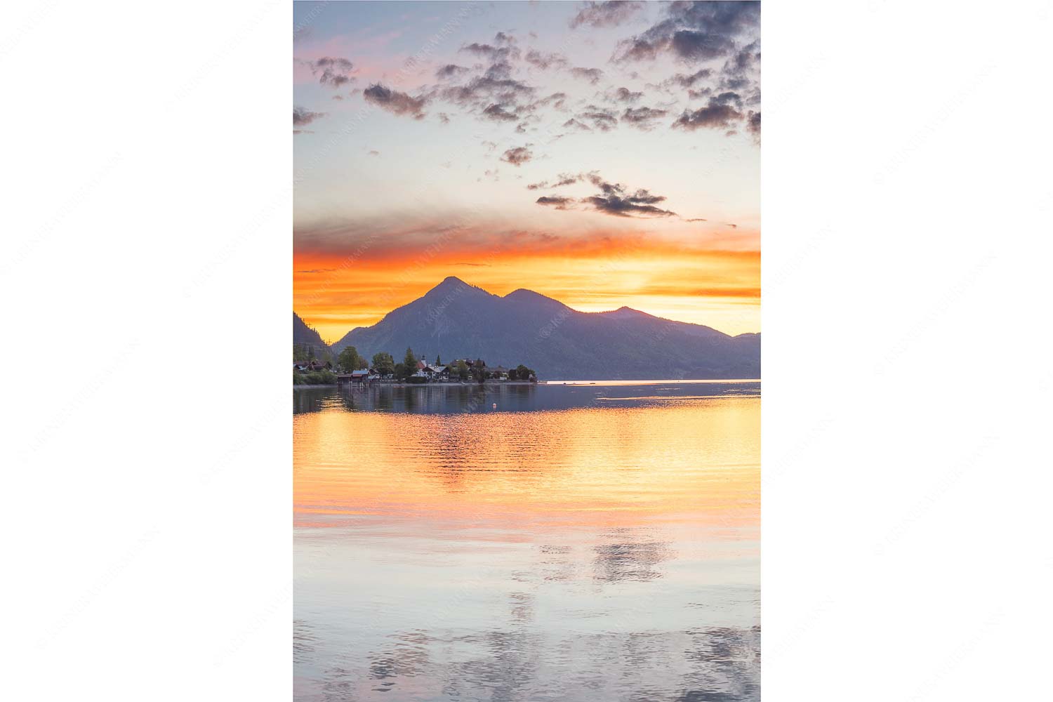 Jochberg Erwachen – Seitenverhältnis 2:3 — Walchensee Blick über den Walchensee zum Sonnenaufgang am Jochberg