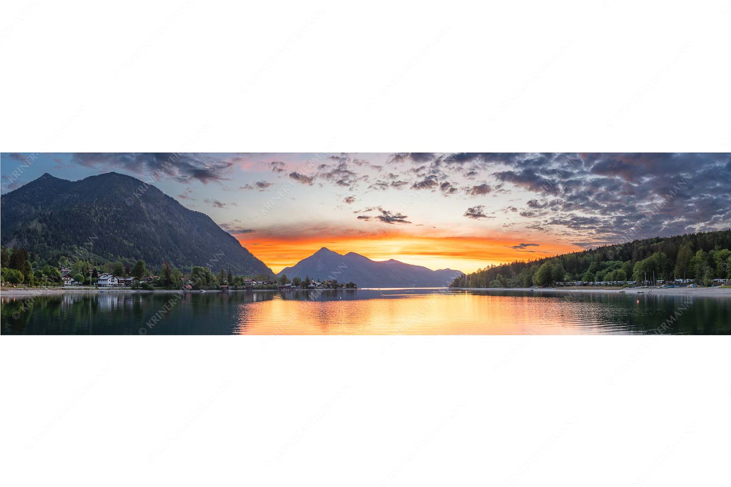 Jochberg Erwachen – Seitenverhältnis 4:1 — Walchensee Blick über den Walchensee zum Sonnenaufgang am Jochberg