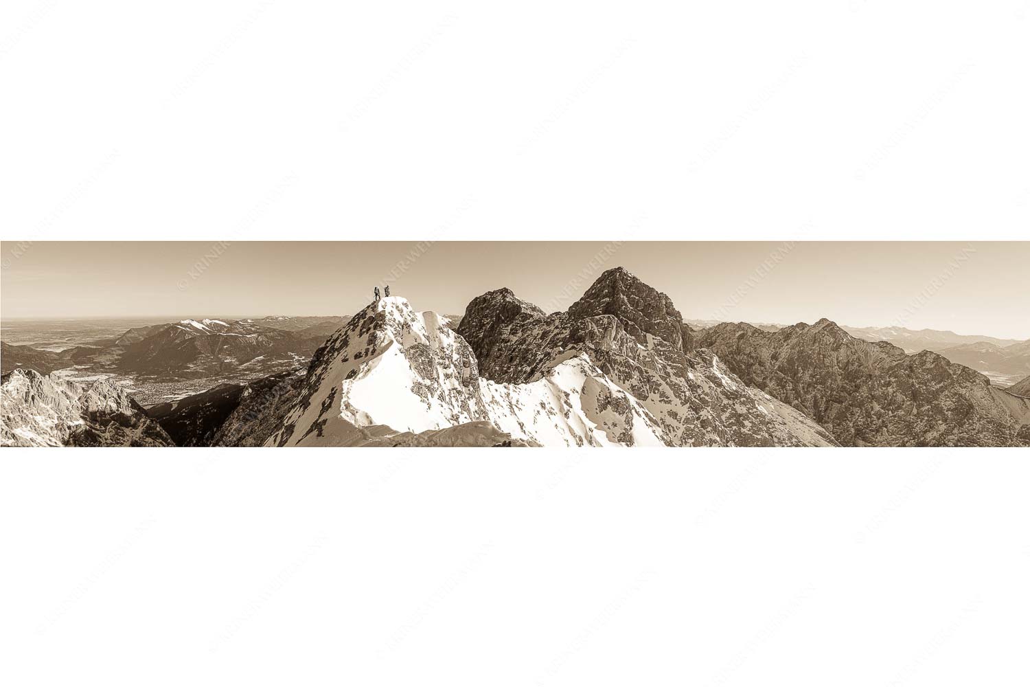 Jubigrat Winter II – Seitenverhältnis 5:1 — Zwischen Alpspite und Zugspitze Im Winter ist der Jubiläumsgrat zwischen Alp- und Zugspitze ein besonder Herausforderung