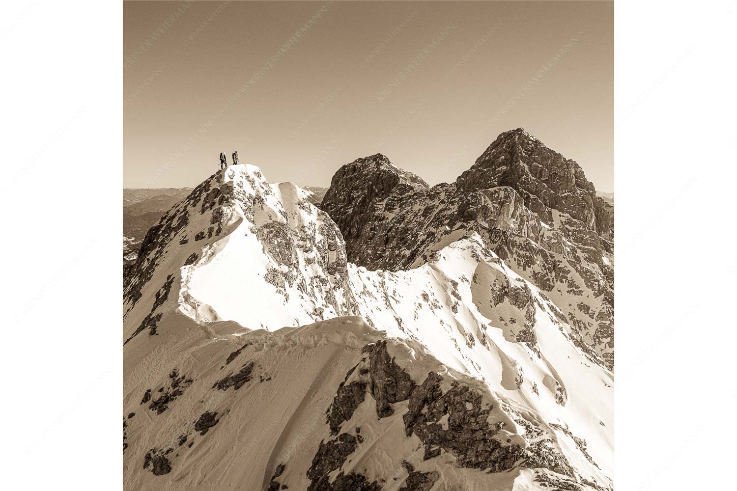 Jubigrat Winter – Seitenverhältnis 1:1 — Zwischen Alpspitze und Zugspitze Mühsam gestaltet sich die Kletterei auf dem Jubiläusgrat im Winter
