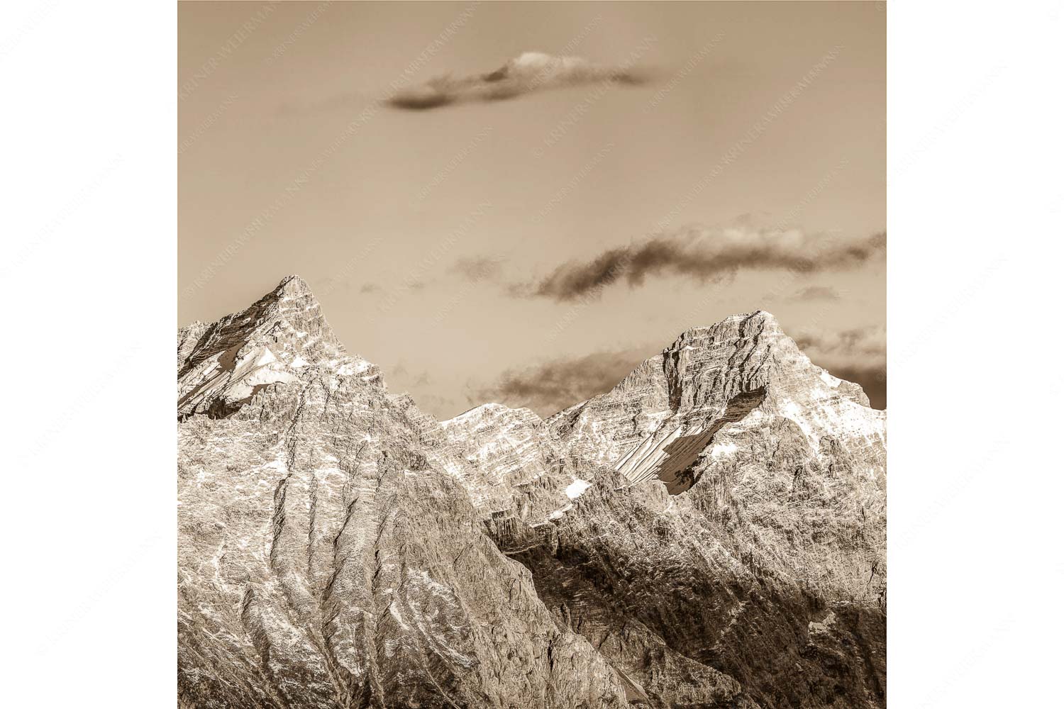 Kaltwasserkar-, und Birkkarspitze im Karwendel angezuckert Anfang August