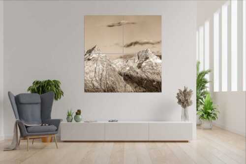 Kaltwasserkar-, und Birkkarspitze im Karwendel angezuckert Anfang August - Karwendelgrößen - 4er Split, Größe ca. 180x180cm, Seitenverhältnis 1:1 - Kaltwasserkarspitze und Birkkarspitze - weitere Infos unter https://www.kriner-weiermann.de