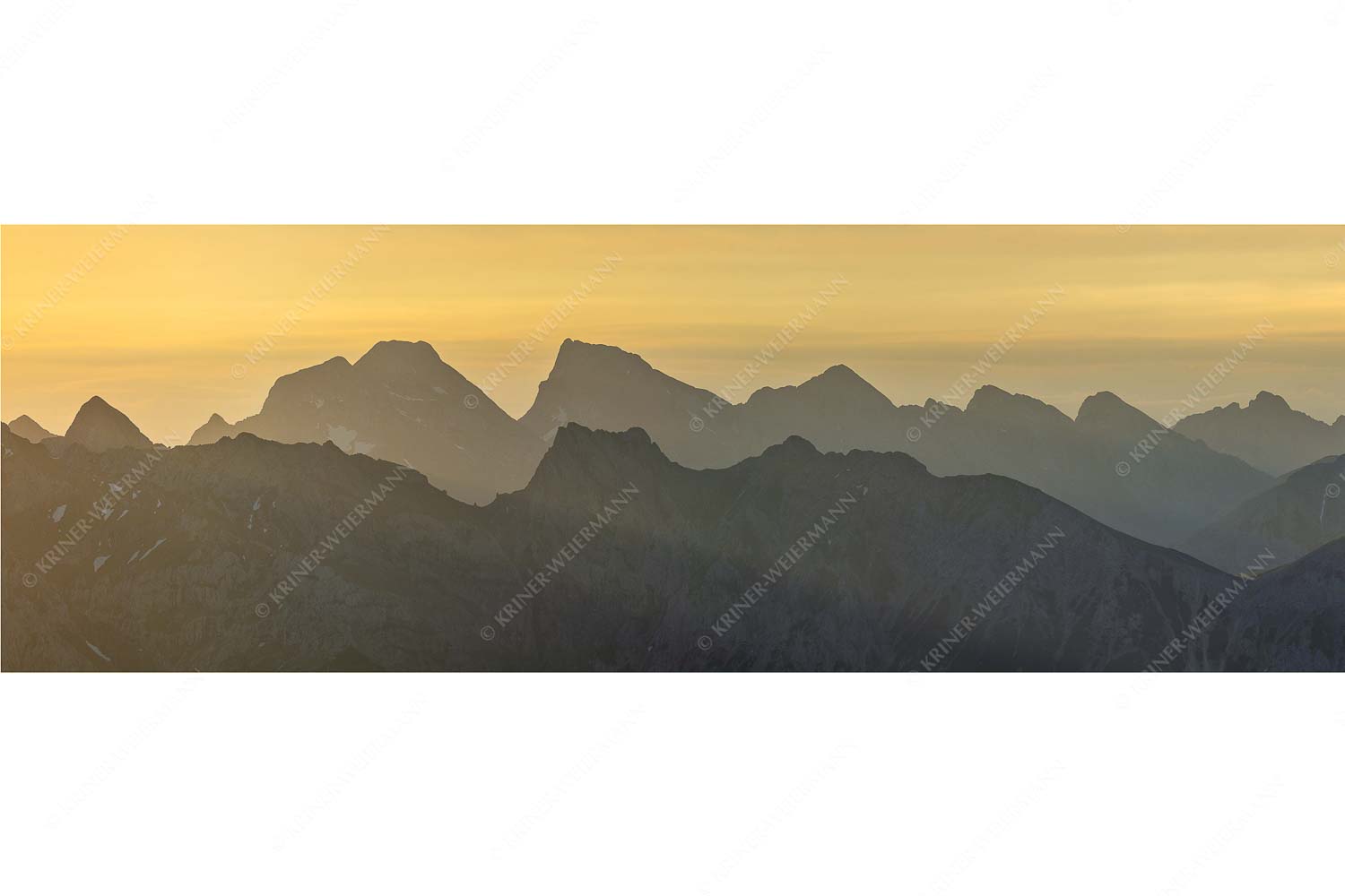 Karwendelseite – Seitenverhältnis 3:1 — Karwendelgipfel Sonnenaufgang Blick auf das westliche Karwendel bei Sonnenaufgang