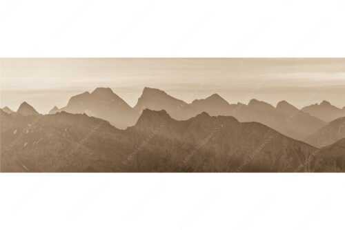 Blick auf das westliche Karwendel bei Sonnenaufgang - Karwendelseite - Seitenverhältnis 3:1 - Karwendelgipfel Sonnenaufgang - weitere Infos unter https://www.kriner-weiermann.de