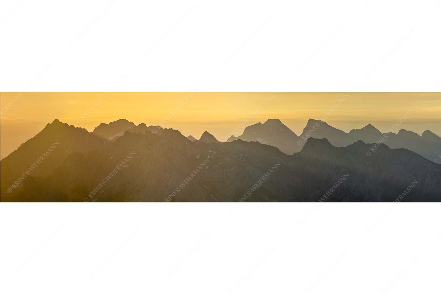 Karwendelseite – Seitenverhältnis 4:1 — Karwendelgipfel Sonnenaufgang Blick auf das westliche Karwendel bei Sonnenaufgang