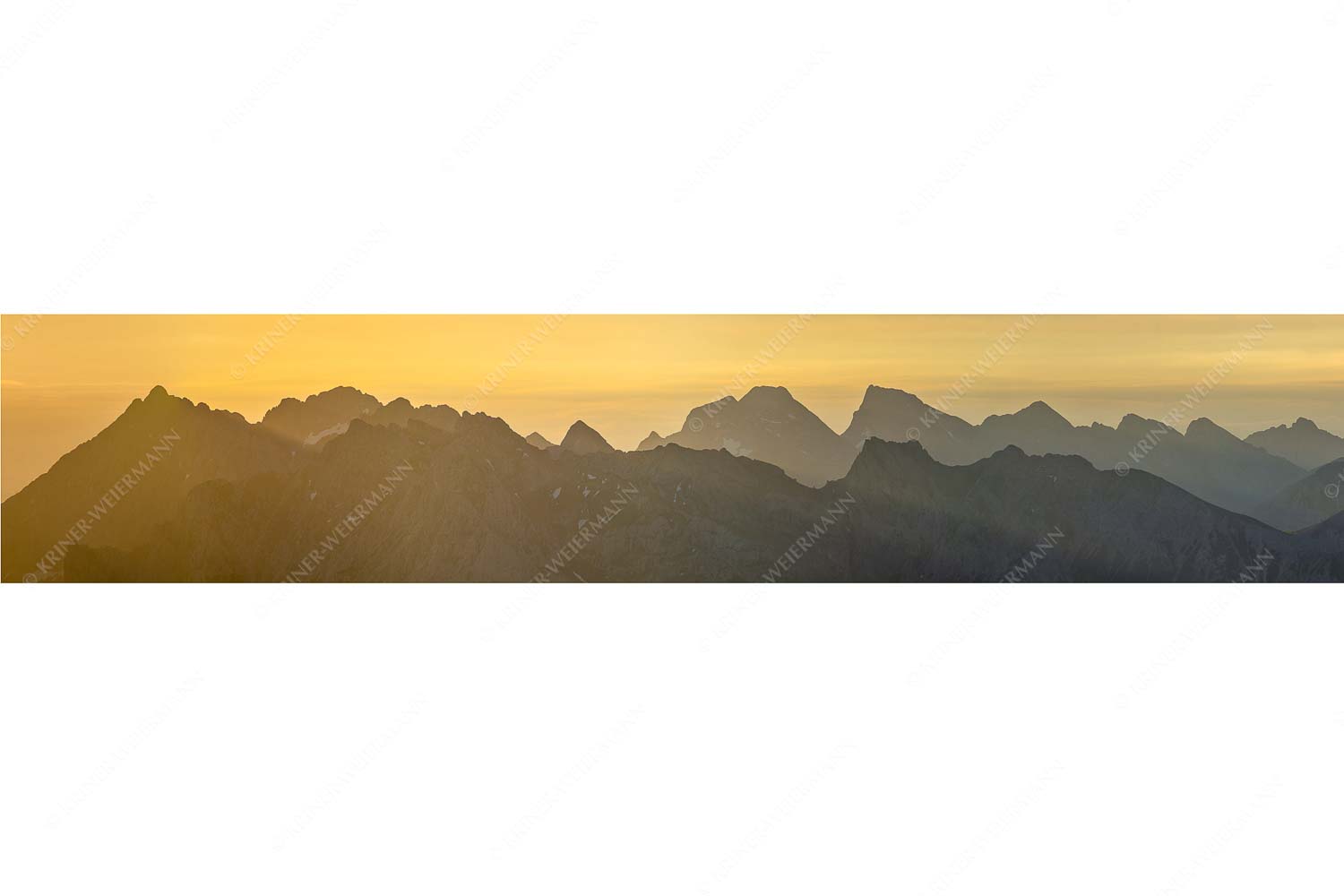 Karwendelseite – Seitenverhältnis 5:1 — Karwendelgipfel Sonnenaufgang Blick auf das westliche Karwendel bei Sonnenaufgang