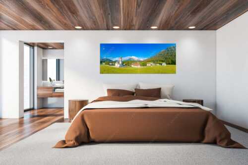 Blick über die Ortschaft Kirchplatzl in der Leutasch zur Hohen Munde - Kirchplatzl - Größe ca. 200x80cm, Seitenverhältnis 2,5:1 - Leutasch und Hohen Munde - weitere Infos unter https://www.kriner-weiermann.de