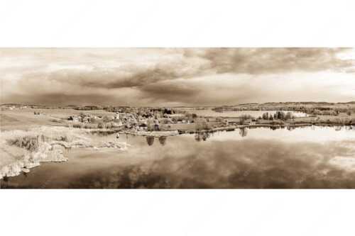 Blick über die Ortschaft Froschhausen mit Froschhauser See und Riegsee - Klein aber oho - Seitenverhältnis 2,5:1 - Froschhausen - weitere Infos unter https://www.kriner-weiermann.de