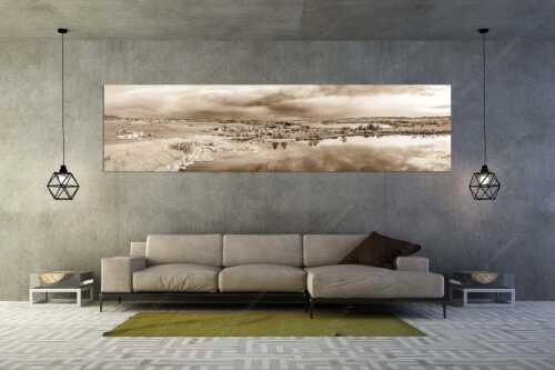 Blick über die Ortschaft Froschhausen mit Froschhauser See und Riegsee - Klein aber oho - Größe ca. 320x80cm, Seitenverhältnis 4:1 - Froschhausen - weitere Infos unter https://www.kriner-weiermann.de
