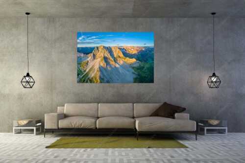 Erstes Tageslicht an der Lamsenspitze und Spritzkarspitze und am Karwendelhauptkamm - Lamsen- und Spritzkarspitze - Größe ca. 180x120cm, Seitenverhältnis 3:2 - Karwendel - weitere Infos unter https://www.kriner-weiermann.de