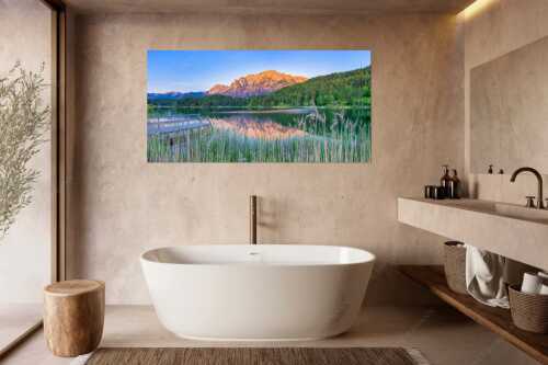 Blick über den Lautersee zum Abendrot am ´Karwendelgebirge - Lautersee Karwendel II - Wandbild - Größe ca. 180x90cm, Seitenverhältnis 2:1 - Abendrot am Karwendel - weitere Infos unter https://www.kriner-weiermann.de