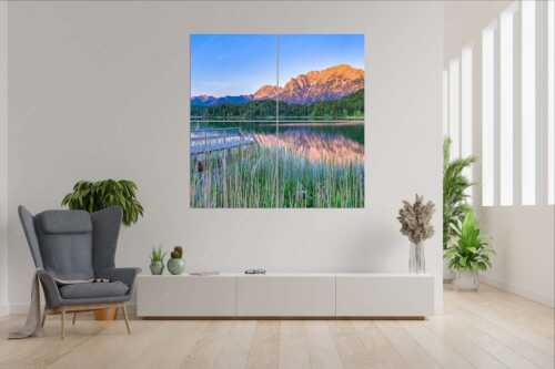 Blick über den Lautersee zum Abendrot am ´Karwendelgebirge - Lautersee Karwendel II - Wandbild - 4er Split, Größe ca. 180x180cm, Seitenverhältnis 1:1 - Abendrot am Karwendel - weitere Infos unter https://www.kriner-weiermann.de