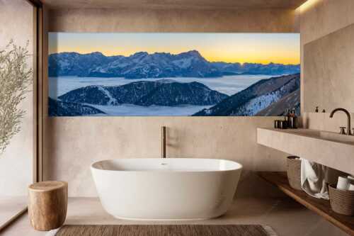 Blick aus dem Estergebirge über Nebelmeer und Wank zum Zugspitzmassiv - Letzter Blitzer - Größe ca. 300x100cm, Seitenverhältnis 3:1 - Zugspitze Sonnenuntergang - weitere Infos unter https://www.kriner-weiermann.de