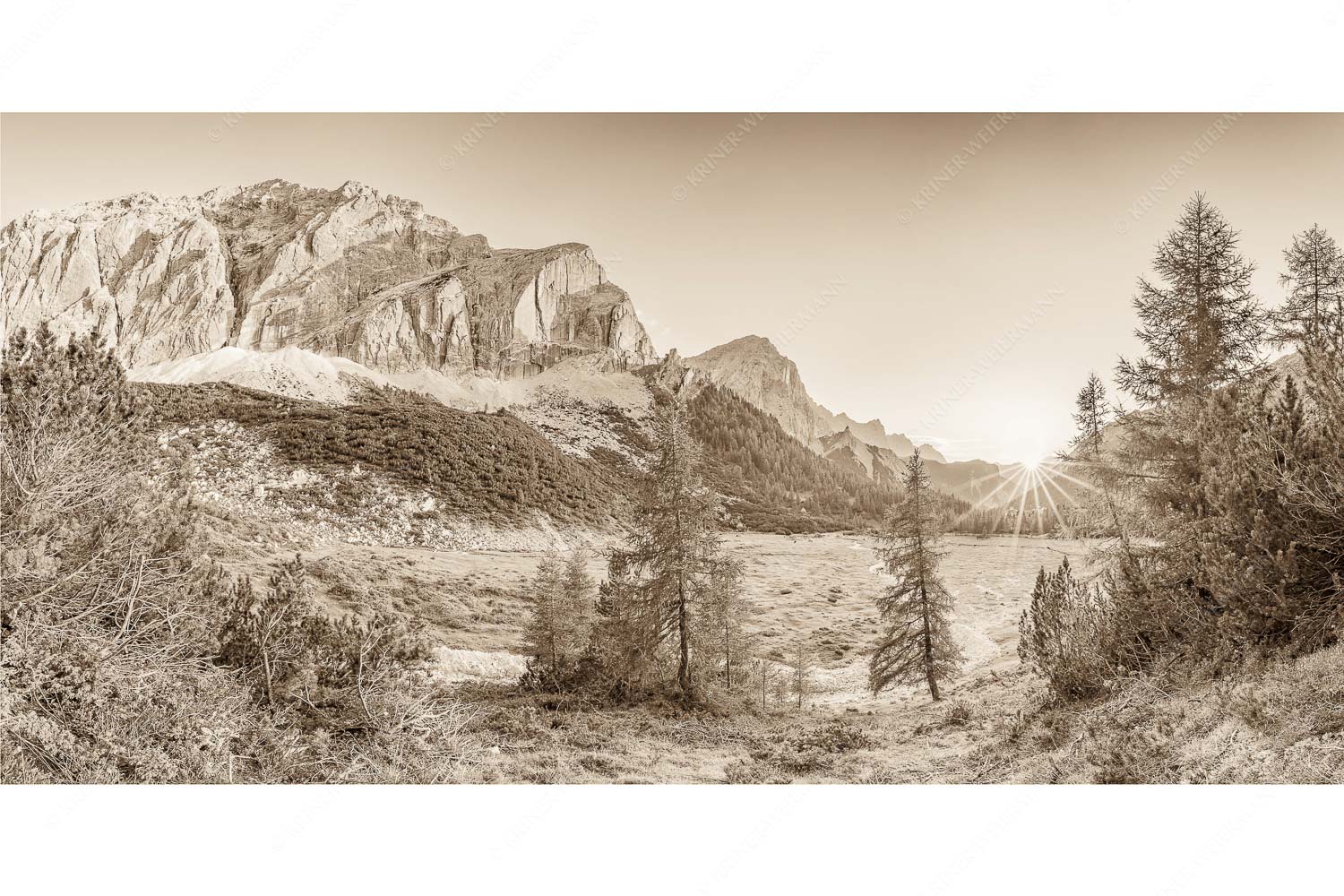 Letztes Licht am Anger – Seitenverhältnis 2:1 — Halleranger mit Speckkarspitze im Karwendel Blick zur Speckkarspitze und über den Halleranger im Karwendelgebirge
