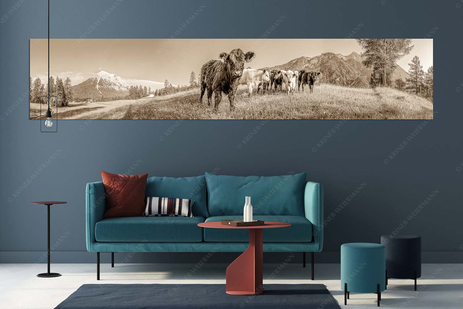 Jungvieh in Leutasch mit Hoher Munde in den Mieminger Bergen - Leutascher Weide - Größe ca. 350x70cm, Seitenverhältnis 5:1 - Junge Kälber mit Hoher Munde - weitere Infos unter https://www.kriner-weiermann.de