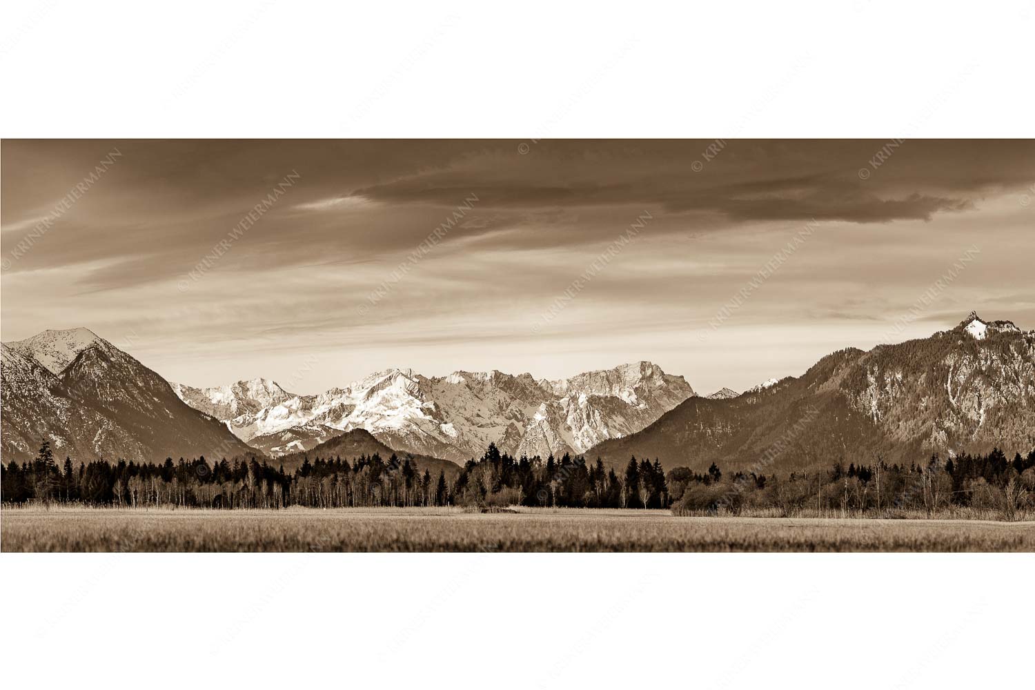 Loisachtal – Seitenverhältnis 2,5:1 — Murnau bis zum Wetterstein Blick von Murnau durchs Loisachtal zum Wettersteinmassiv mit Alpspitze und Zugspitze