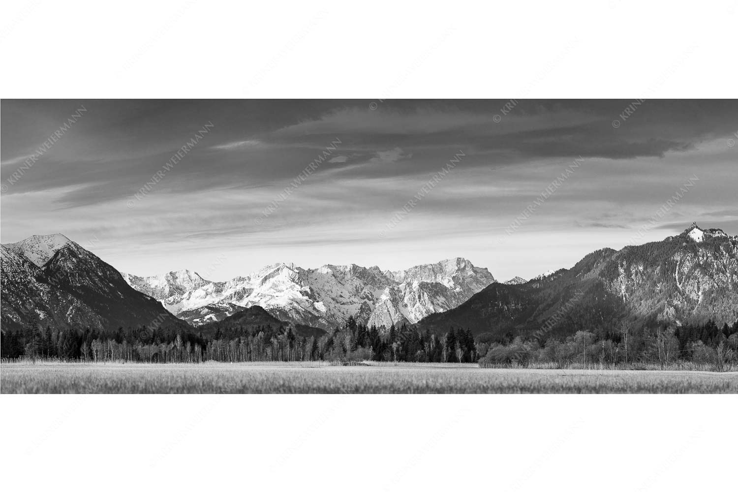 Loisachtal – Seitenverhältnis 2,5:1 — Murnau bis zum Wetterstein Blick von Murnau durchs Loisachtal zum Wettersteinmassiv mit Alpspitze und Zugspitze