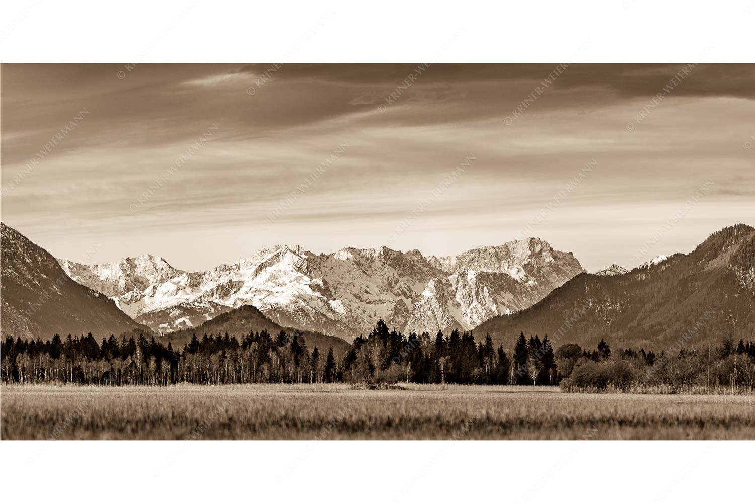 Loisachtal – Seitenverhältnis 2:1 — Murnau bis zum Wetterstein Blick von Murnau durchs Loisachtal zum Wettersteinmassiv mit Alpspitze und Zugspitze