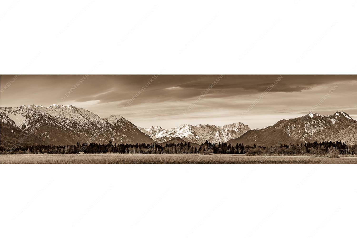 Loisachtal – Seitenverhältnis 4:1 — Murnau bis zum Wetterstein Blick von Murnau durchs Loisachtal zum Wettersteinmassiv mit Alpspitze und Zugspitze
