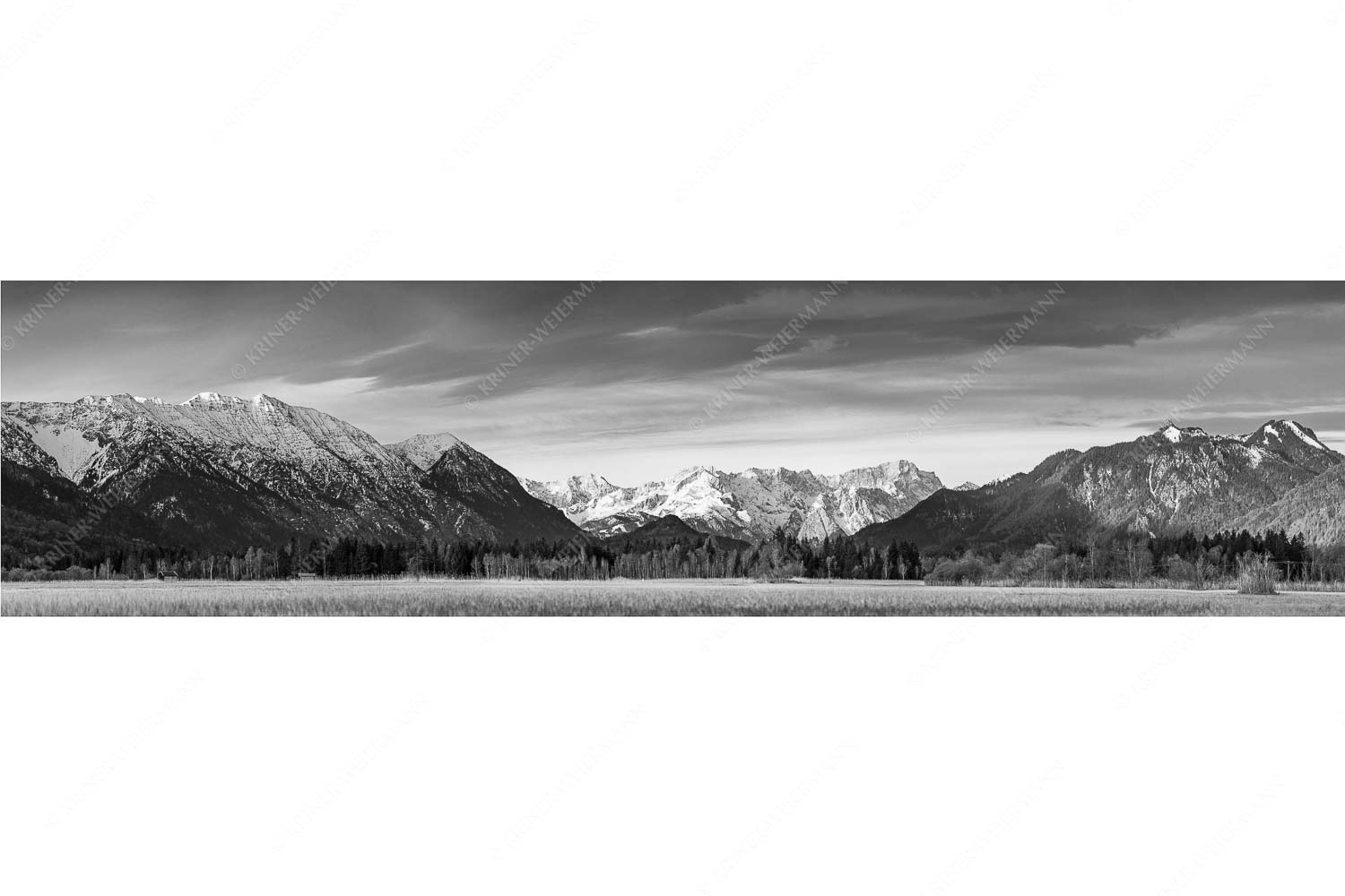 Loisachtal – Seitenverhältnis 4:1 — Murnau bis zum Wetterstein Blick von Murnau durchs Loisachtal zum Wettersteinmassiv mit Alpspitze und Zugspitze