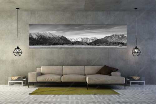 Blick von Murnau durchs Loisachtal zum Wettersteinmassiv mit Alpspitze und Zugspitze - Loisachtal - Größe ca. 320x80cm, Seitenverhältnis 4:1 - Murnau bis zum Wetterstein - weitere Infos unter https://www.kriner-weiermann.de