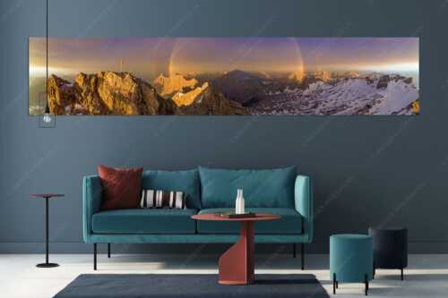 Kletterer am Zugspitzgipfel. Blick über Gipfel und Jubiläumsgrat zur Alpspitze im Wettersteingebirge - Magie - Größe ca. 350x70cm, Seitenverhältnis 5:1 - Klettern an der Zugspitze - weitere Infos unter https://www.kriner-weiermann.de