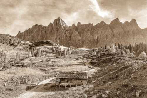 Blick über die Ladizalm zur Lalidererspitze im Karwendelgebirge - Malerisches Karwendel - Seitenverhältnis 3:2 - Ladizalm im Karwendel - weitere Infos unter https://www.kriner-weiermann.de