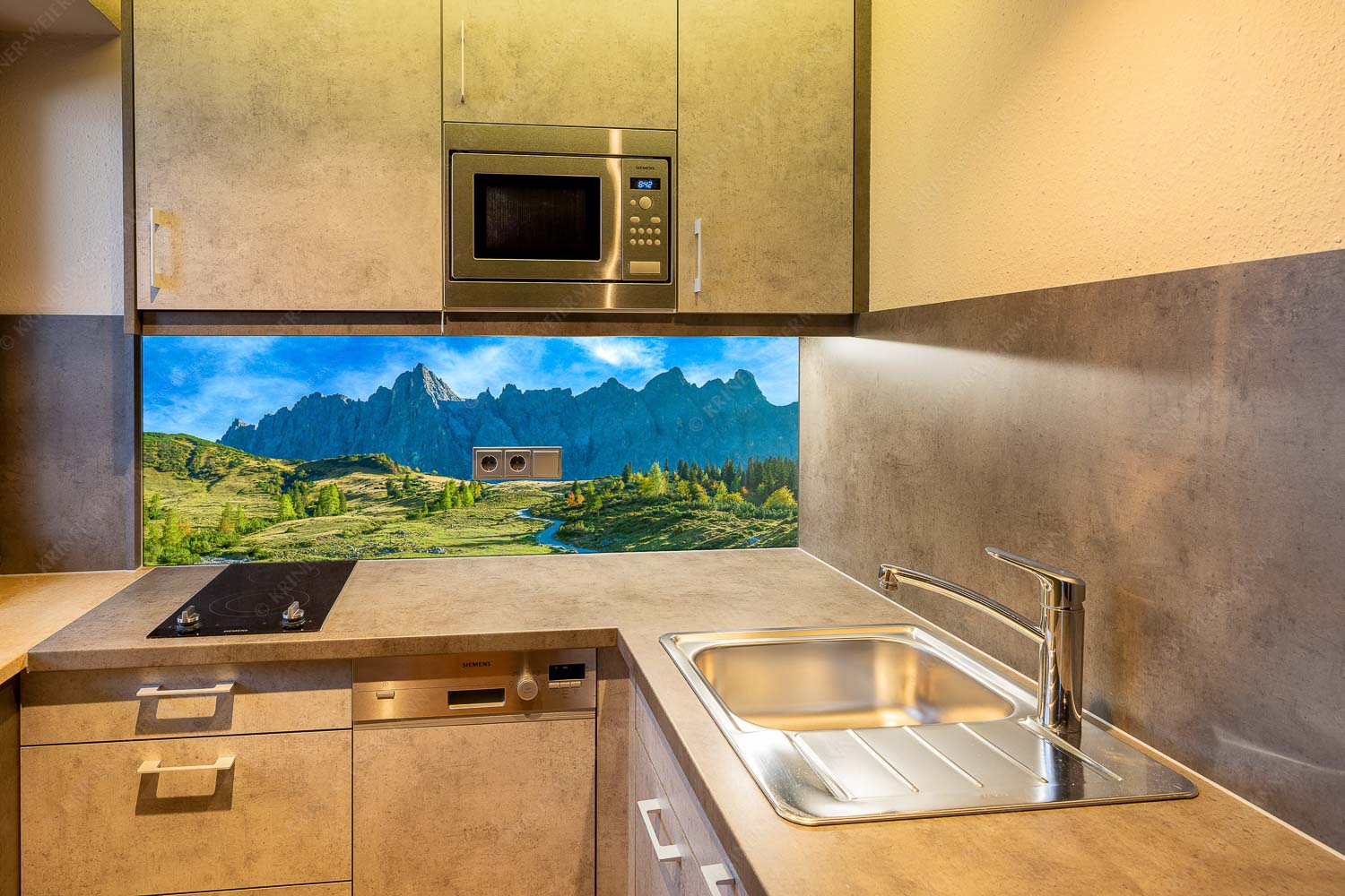 Malerisches Karwendel – Größe ca. 150x60cm, Seitenverhältnis 2,5:1 — Ladizalm im Karwendel Blick über die Ladizalm zur Lalidererspitze im Karwendelgebirge - Malerisches Karwendel - Größe ca. 150x60cm, Seitenverhältnis 2,5:1 - Ladizalm im Karwendel - weitere Infos unter https://www.kriner-weiermann.de