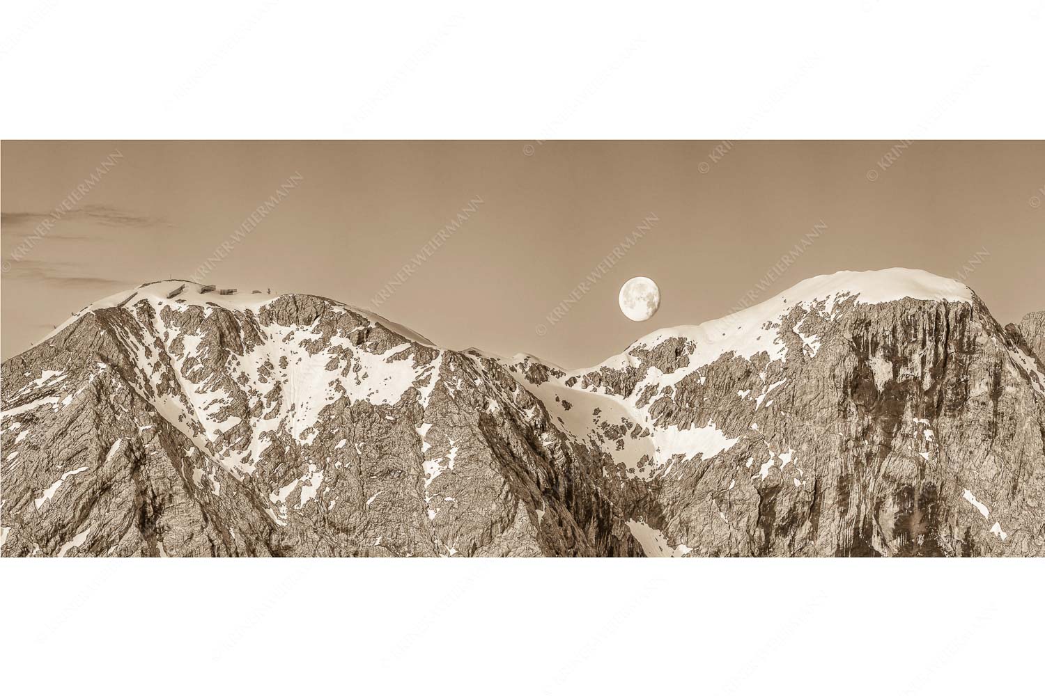 Mond und Munde – Seitenverhältnis 2,5:1 — Hohe Munde Vollmond Monduntergang an der Hohen Munde in den Mieminger Bergen