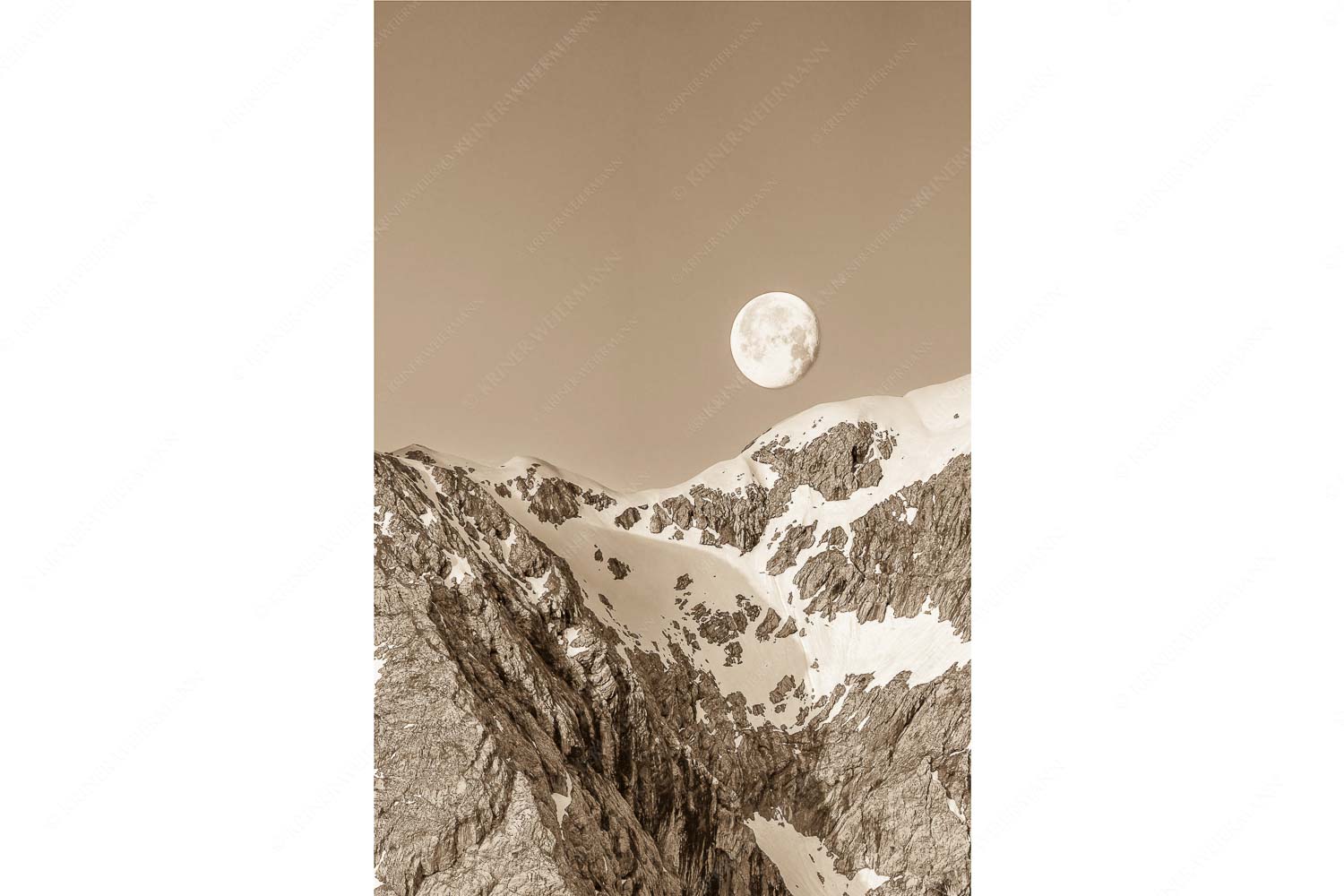 Mond und Munde – Seitenverhältnis 2:3 — Hohe Munde Vollmond Monduntergang an der Hohen Munde in den Mieminger Bergen