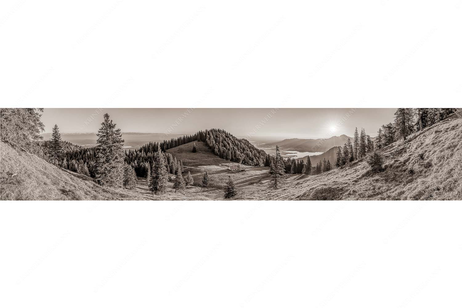 Morgensymphonie – Seitenverhältnis 5:1 — Kaseralm unter Heimgarten Herrlicher Sonnenaufgang auf der Kaseralm mit Blick auf den Kochelsee