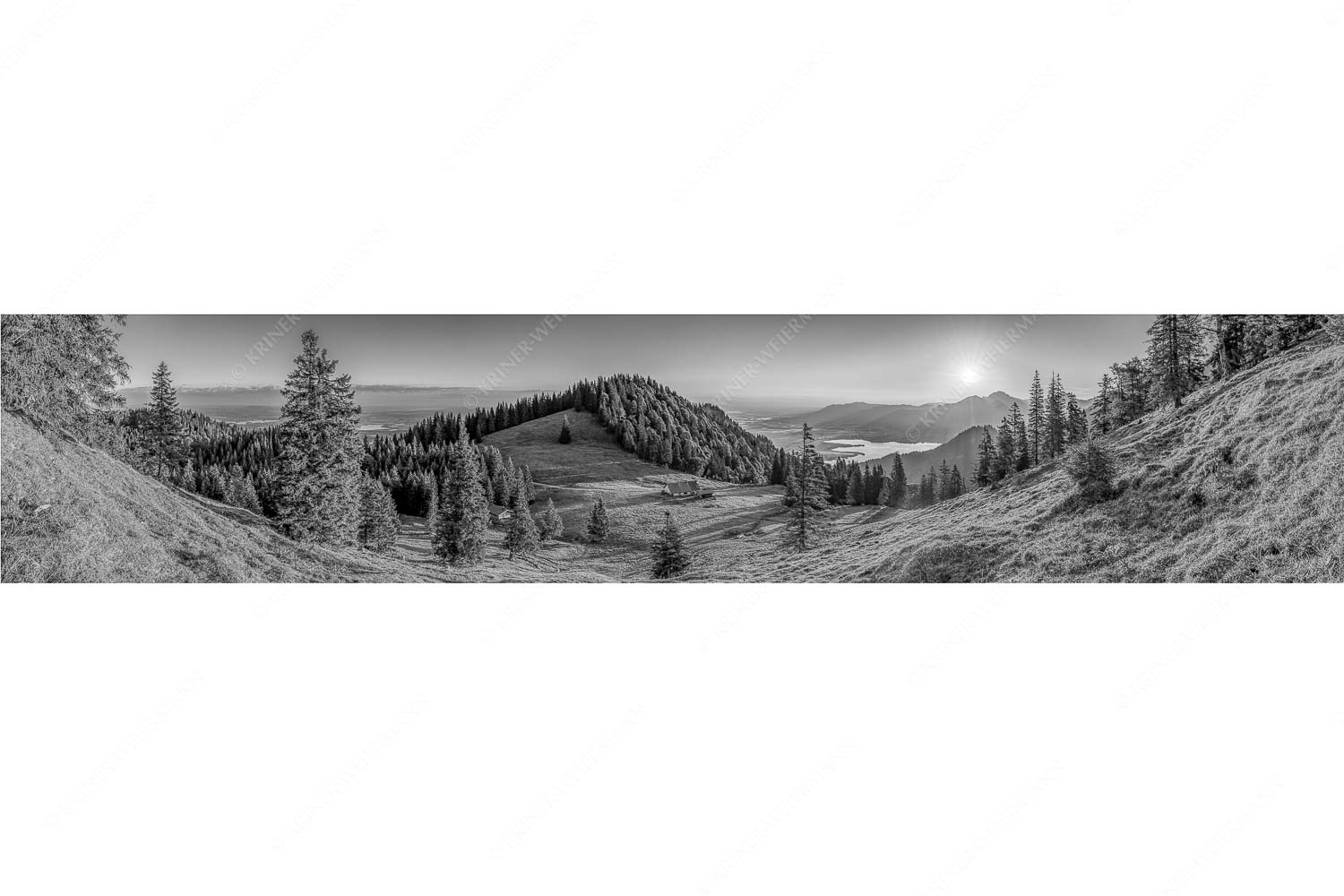 Morgensymphonie – Seitenverhältnis 5:1 — Kaseralm unter Heimgarten Herrlicher Sonnenaufgang auf der Kaseralm mit Blick auf den Kochelsee