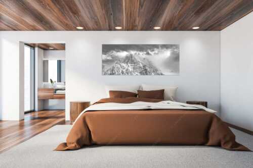 Blick von Mittenwald auf Viererspitze, Karwendelköpfe und Koflerturm im Nebel - Nebelreissen am Kofler - Größe ca. 200x80cm, Seitenverhältnis 2,5:1 - Viererspitze bei Mittenwald - weitere Infos unter https://www.kriner-weiermann.de