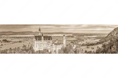 Schloss Neuschwanstein mit Forggensee und Bannwaldsee im Hintergrund - Neuschwanstein im Herbstkleid - Seitenverhältnis 4:1 - Schloss Neuschwanstein mit Forggensee - weitere Infos unter https://www.kriner-weiermann.de