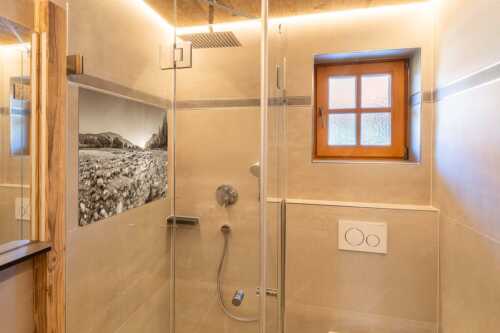 Blick über das Flussbett der Isar in den Sonnenaufgang am Karwendel - Rolling Stones - Größe ca. 120x80cm, Seitenverhältnis 3:2 - Isar Flussbett - weitere Infos unter https://www.kriner-weiermann.de