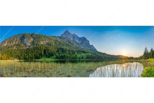 Sonnenuntergang am Ferchensee mit Blick zu den Wettersteinspitzen - Ruhige Momente - Seitenverhältnis 3:1 - Ferchensee mit Wetterstein - weitere Infos unter https://www.kriner-weiermann.de