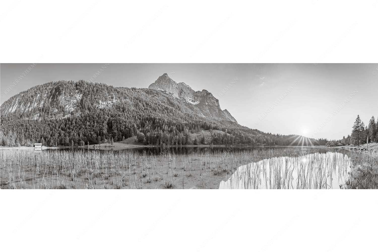 Ruhige Momente – Seitenverhältnis 3:1 — Ferchensee mit Wetterstein Sonnenuntergang am Ferchensee mit Blick zu den Wettersteinspitzen
