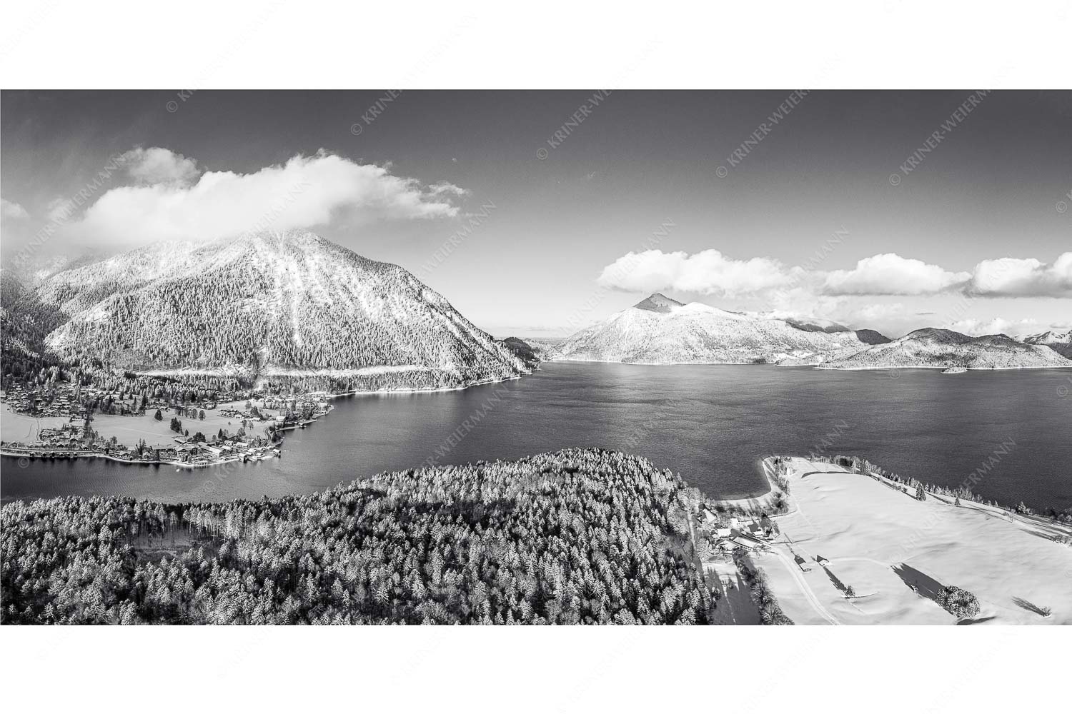 Ruhige See – Seitenverhältnis 2:1 — Winter am Walchensee Blick über den winterlichen Walchensee zum Herzogstand und Jochberg