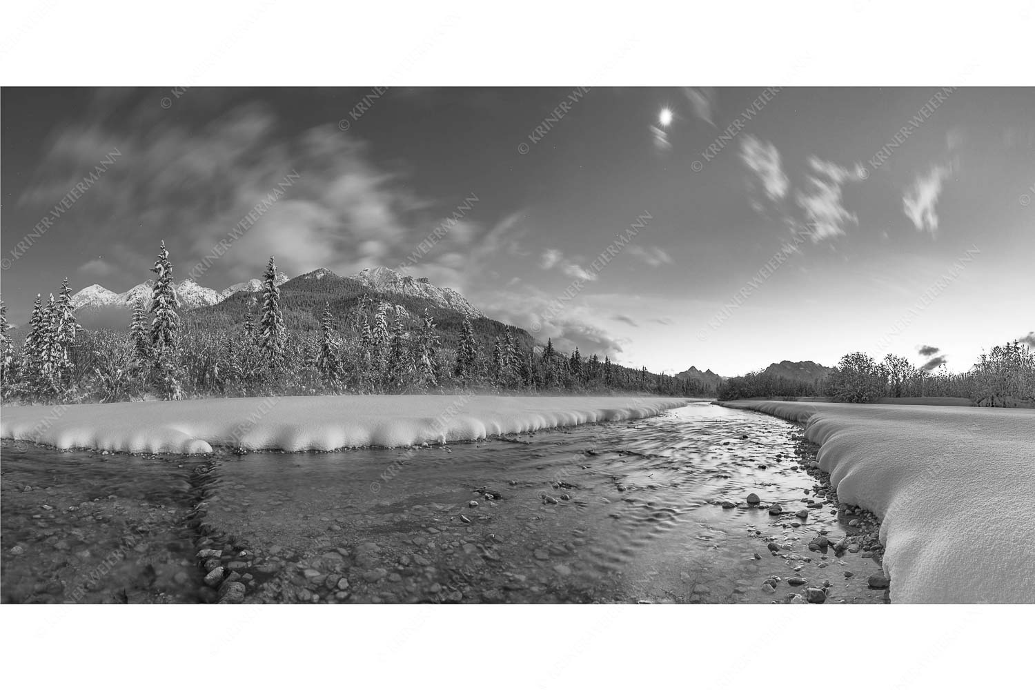 Isar bei Wallgau mit Blick zum Soierngebirge und den Arnspitzen