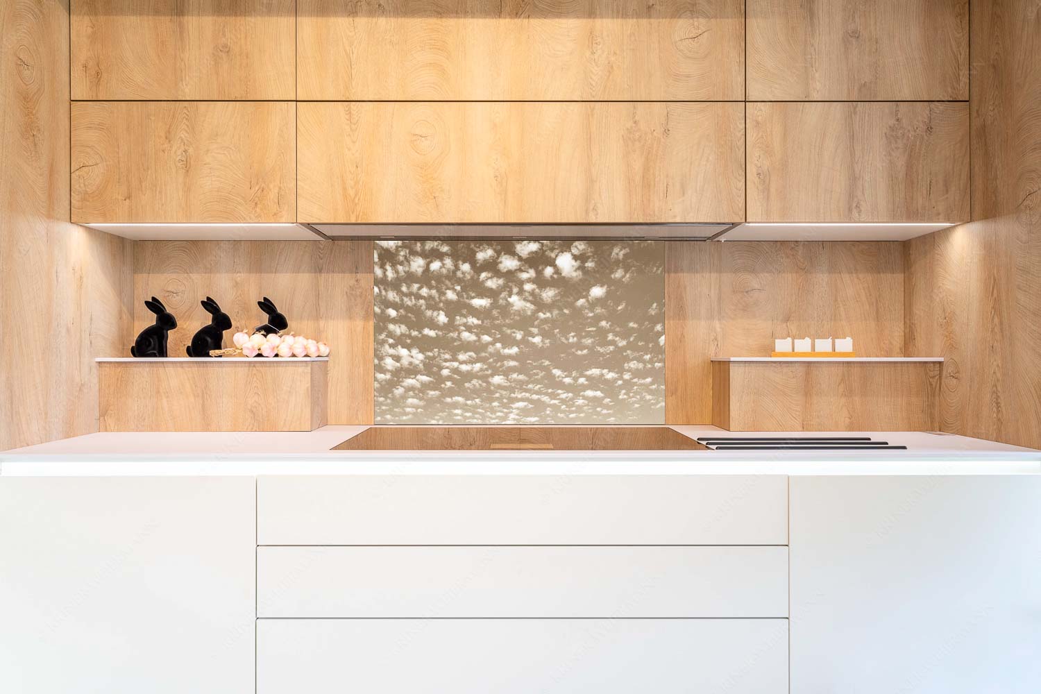 Schäfchen – Größe ca. 90x60cm, Seitenverhältnis 3:2 — Schäfchenwolken Blau Weiss Schäfchenwolken am blauen Abendhimmel - Schäfchen - Größe ca. 90x60cm, Seitenverhältnis 3:2 - Schäfchenwolken Blau Weiss - weitere Infos unter https://www.kriner-weiermann.de