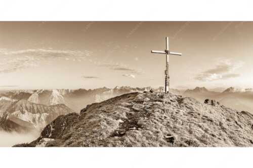Blick vom Schafreiter ins Karwendelgebirge - Schafreiter Gipfelpanorama - Seitenverhältnis 2:1 - Schafreuter im Karwendel - weitere Infos unter https://www.kriner-weiermann.de