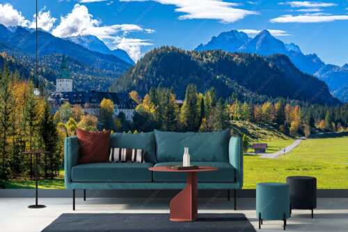 Blick über Schloss Elmau zum Wettersteingebirge mit Hochblassen und Alpspitze - Schlossallee - Größe ca. 400x200cm, Seitenverhältnis 2:1 - Schloss Elmau mit Alpspitze - weitere Infos unter https://www.kriner-weiermann.de