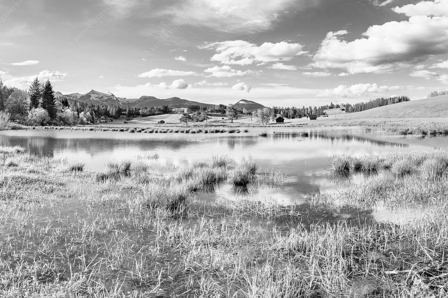 Blick über den Schmalensee zum Estergebirge