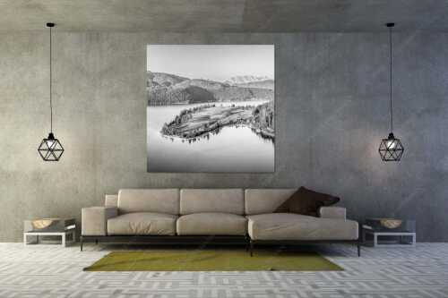 Blick über die Halbinsel Zwergern am Walchensee zum Wettersteingebirge - Schönes Bayern - Größe ca. 160x160cm, Seitenverhältnis 1:1 - Walchensee - weitere Infos unter https://www.kriner-weiermann.de