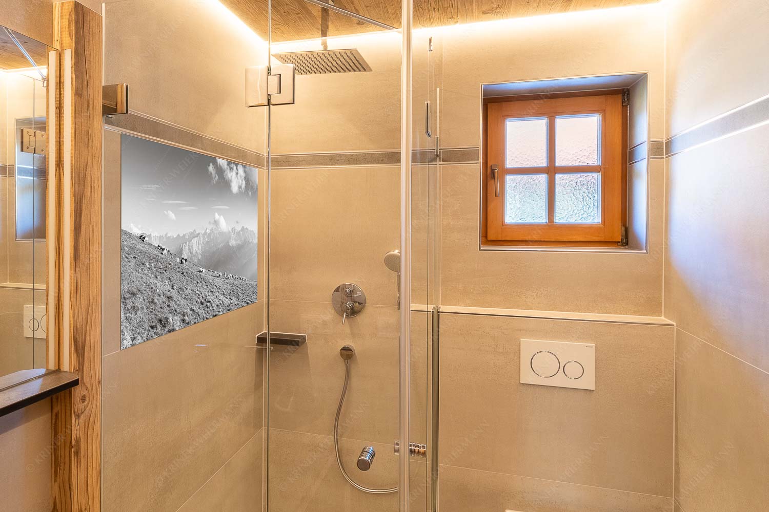 Schönste Karwendelweiden – Größe ca. 120x80cm, Seitenverhältnis 3:2 — Schafe im Karwendel Bergschafe am Schafreiter mit Blick zum Karwendelhauptkamm - Schönste Karwendelweiden - Größe ca. 120x80cm, Seitenverhältnis 3:2 - Schafe im Karwendel - weitere Infos unter https://www.kriner-weiermann.de