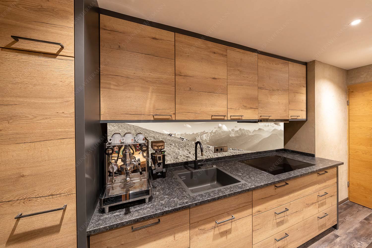 Schönste Karwendelweiden – Größe ca. 270x54cm, Seitenverhältnis 5:1 — Schafe im Karwendel Bergschafe am Schafreiter mit Blick zum Karwendelhauptkamm - Schönste Karwendelweiden - Größe ca. 270x54cm, Seitenverhältnis 5:1 - Schafe im Karwendel - weitere Infos unter https://www.kriner-weiermann.de