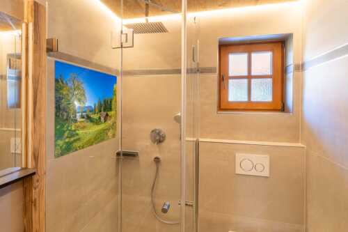 Blick über den Barmsee zum Karwendelgebirge - Schönste Plätze II - Größe ca. 120x80cm, Seitenverhältnis 3 - Alter Ahorn am Barmsee - weitere Infos unter https://www.kriner-weiermann.de